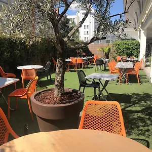 Western Saphir 3* Lyon